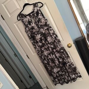 Simply Vera Vera Wang Monochrome Floral Dress